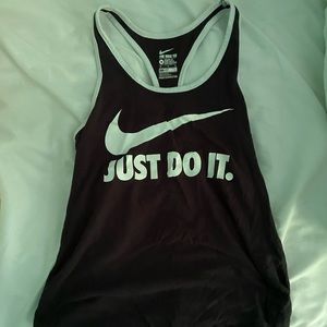 🦋Nike tank